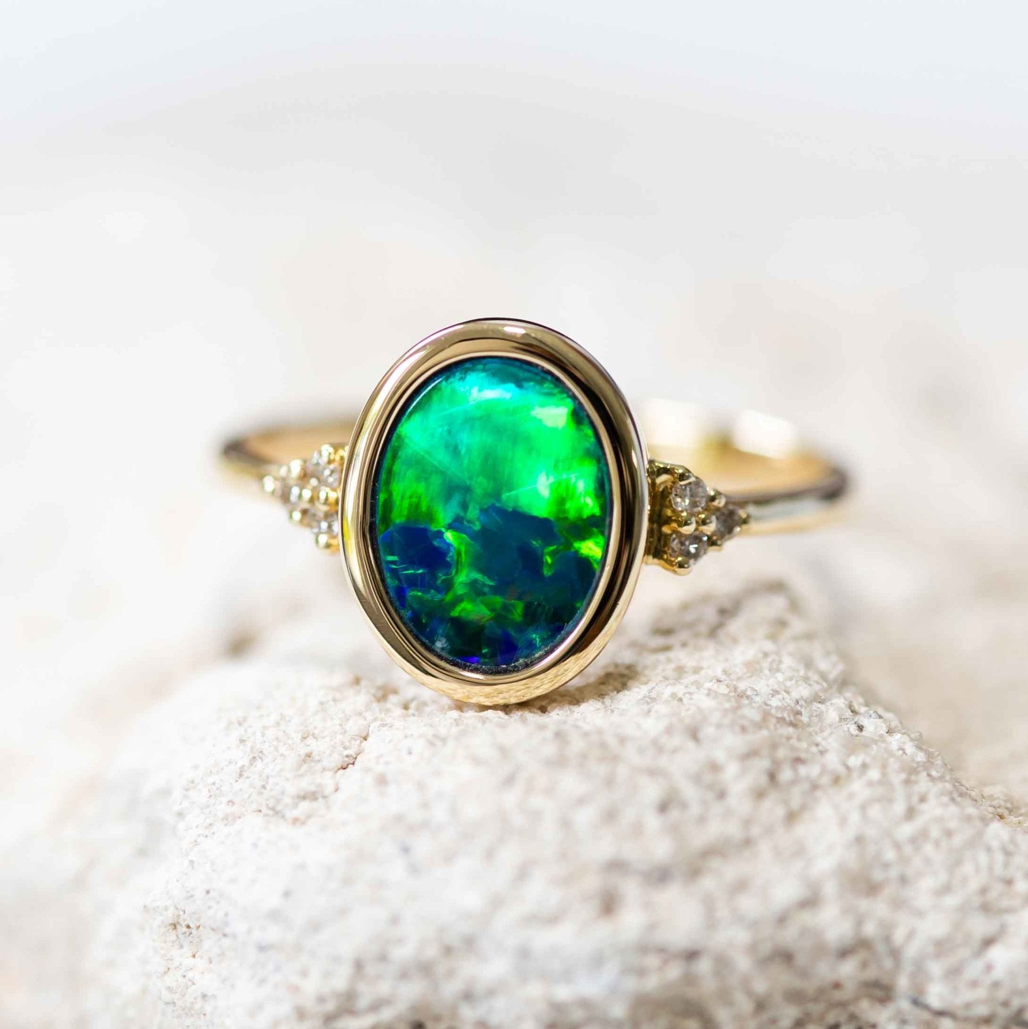 Lightning Ridge Opal - Black Star Opal