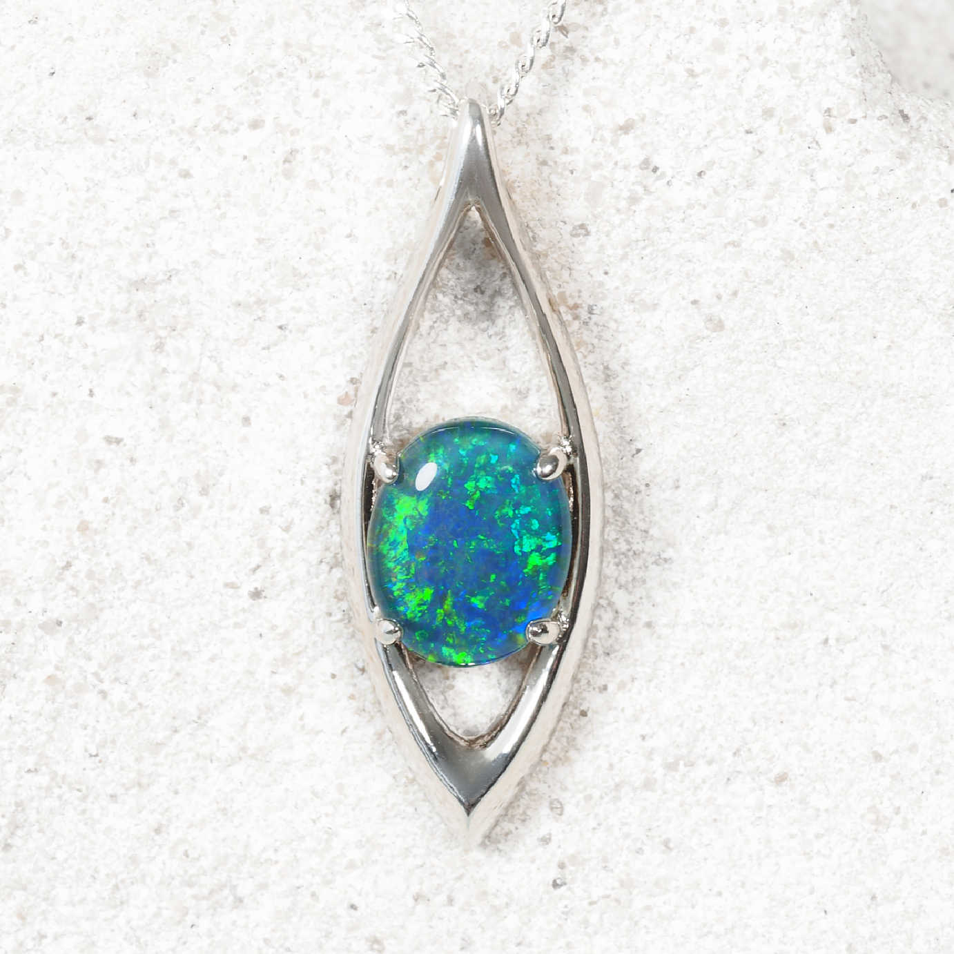 'Lovika 'sterling silver opal pendant with blue-green Australian opal