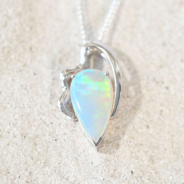 Crystal Opal pendant set in white gold