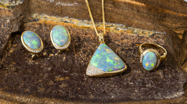 What types of opal jewelry can you buy? - Black Star Opal