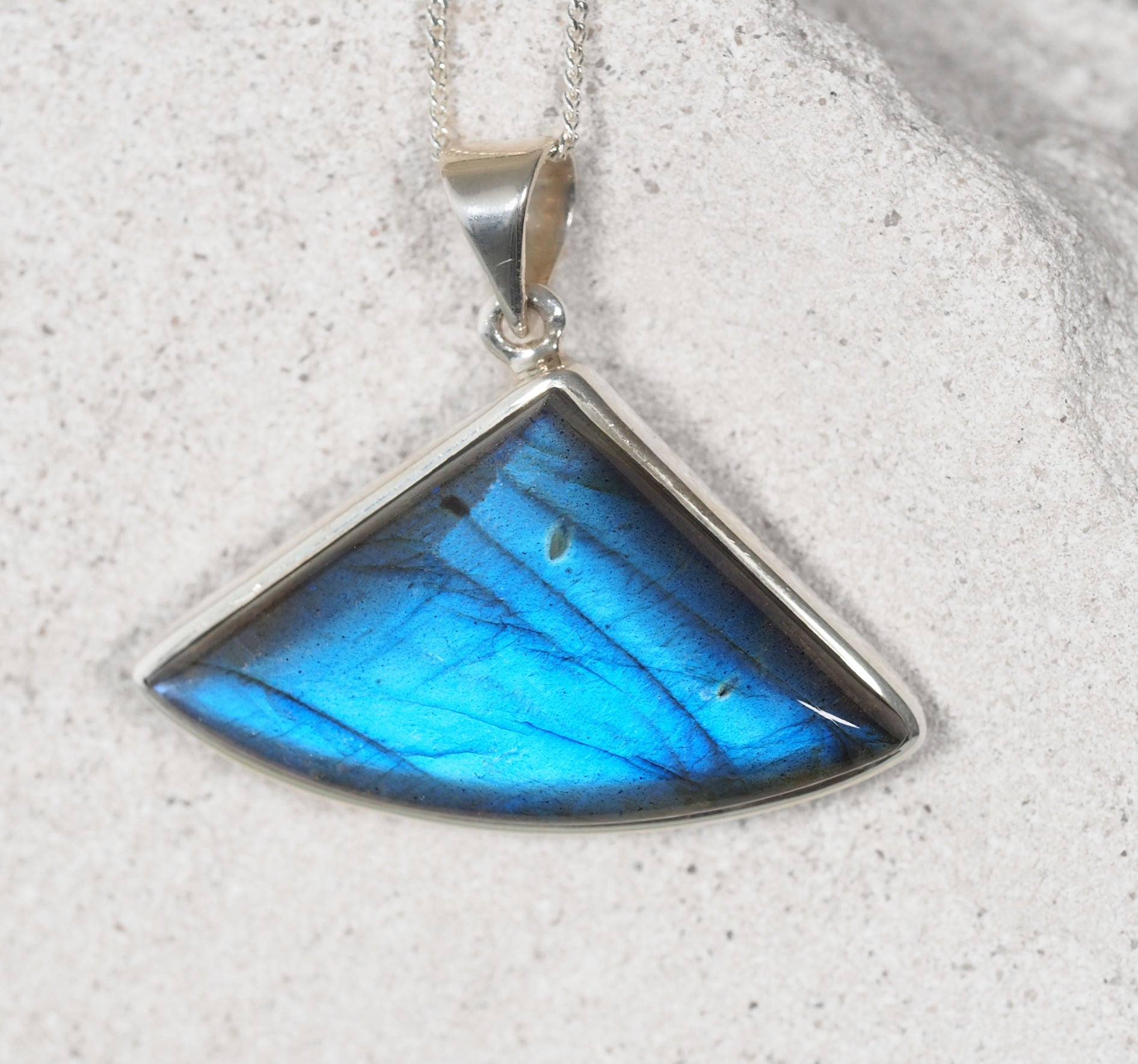 'Leena' Labradorite Gemstone Silver Pendant