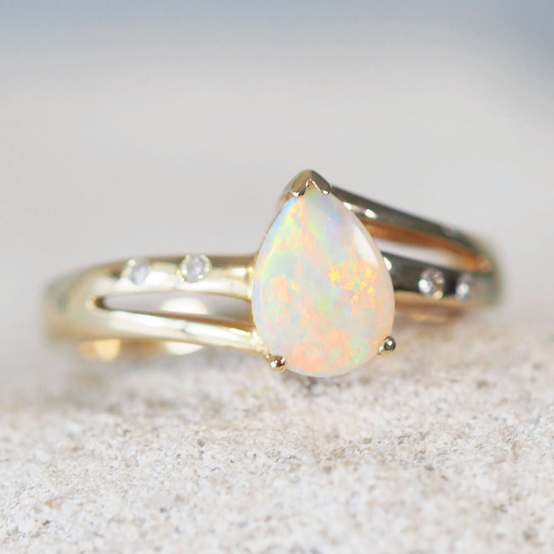 australian solid crystal opal gold ring