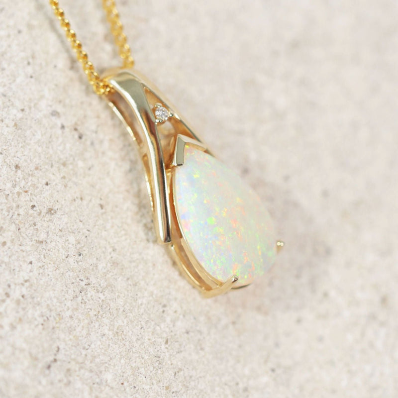 'Chelsea' 14ct Gold White Opal Necklace