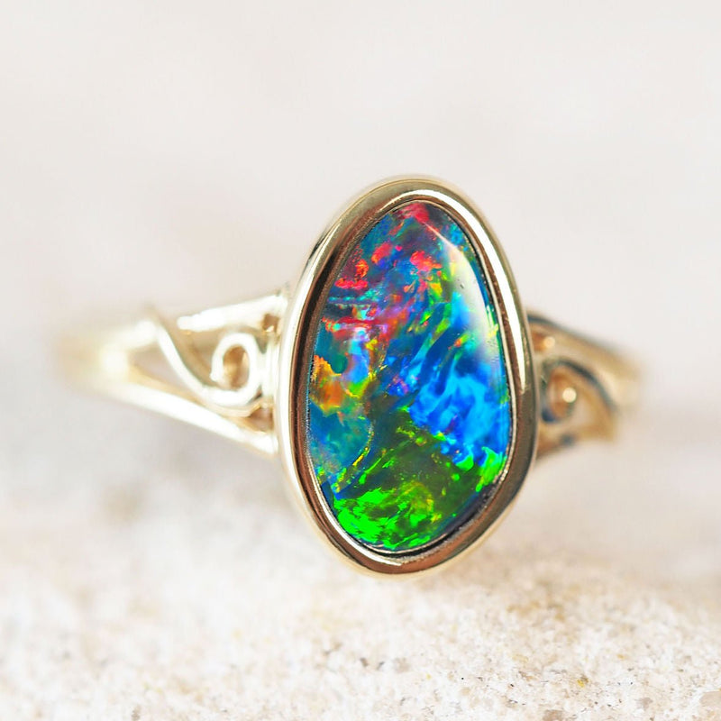 colourful doublet opal gold ring