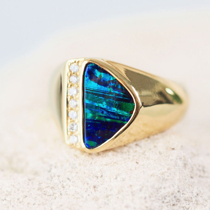 Gold doublet opal ring with a blue and green striped Australian opal