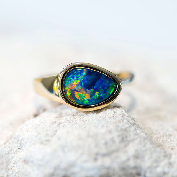'Rainbow Orb' Gold Australian Doublet Opal Ring - Black Star Opal