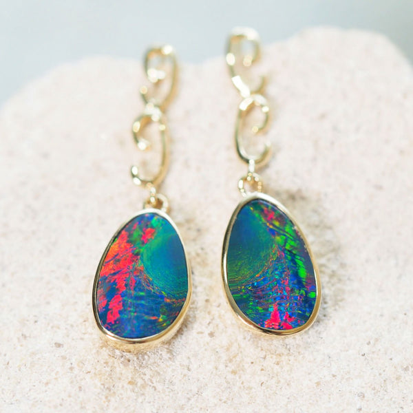 multi-coloured feather-patterned doublet opal earrings set in 14ct gold
